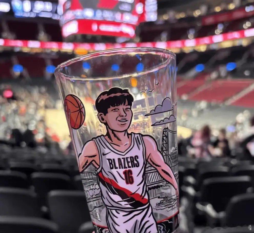 开拓者这球队水平是真不行。昨天的“杨瀚森玻璃杯之夜”争议还在持续发酵。为我国农历