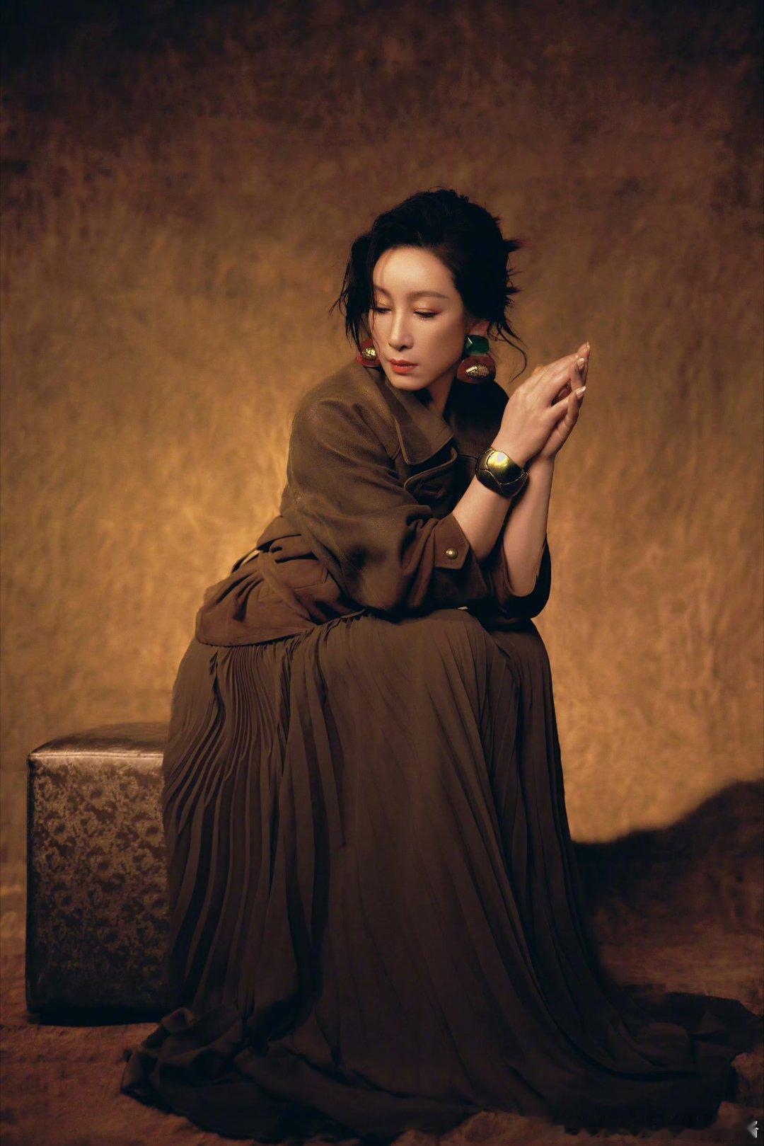 谁允许秦海璐这么演的秦海璐的演技真的封神了！没有歇斯底里，却字字句句都扎进心里，