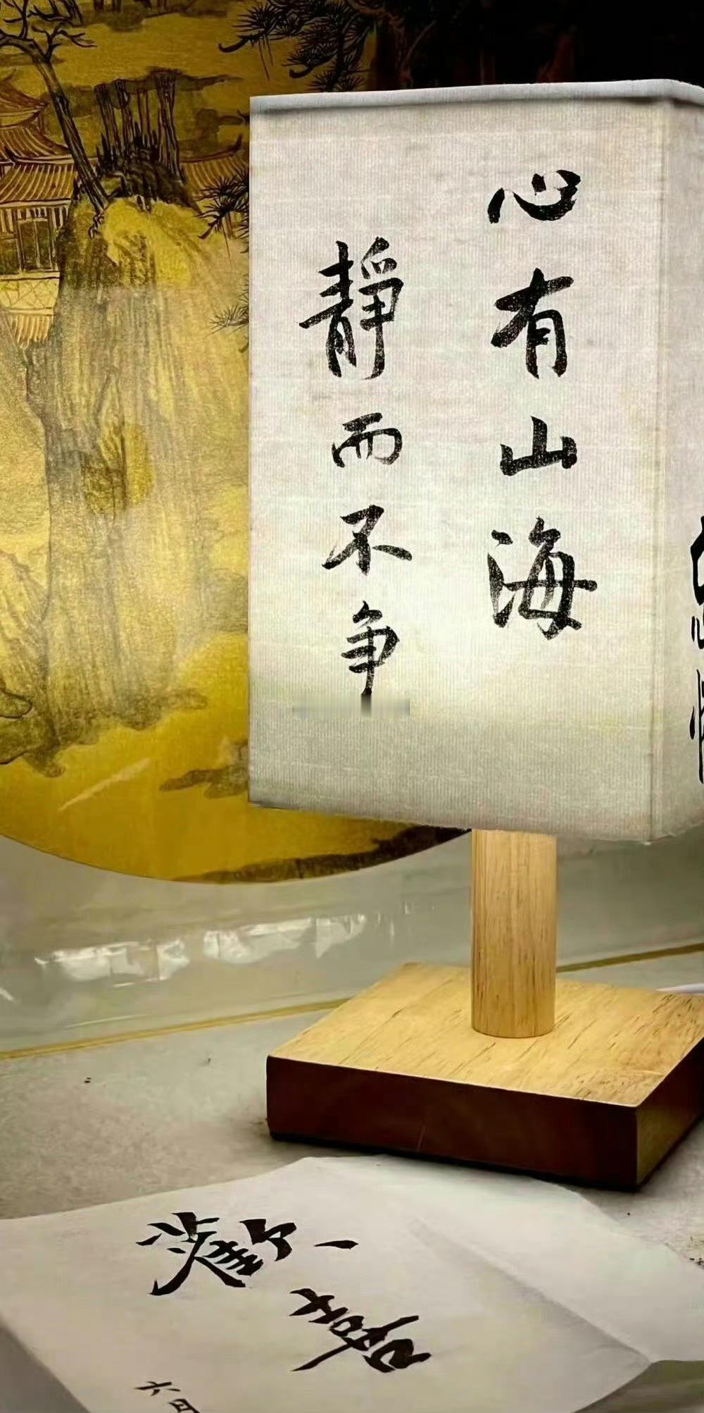 水瓶座的被暗恋，是一种“求而不得”的智慧与疏离。从行为逻辑看，水瓶座的难以捉摸是