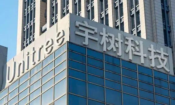 突破人类极限！宇树“超人”机器人刷新行业新纪录

人类坚守百年的体能极限，如今被