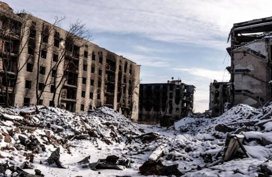 【西维尔斯克激战：乌军撤军“保命”，俄乌冲突局势新变】激战数周后，乌克兰军队从顿