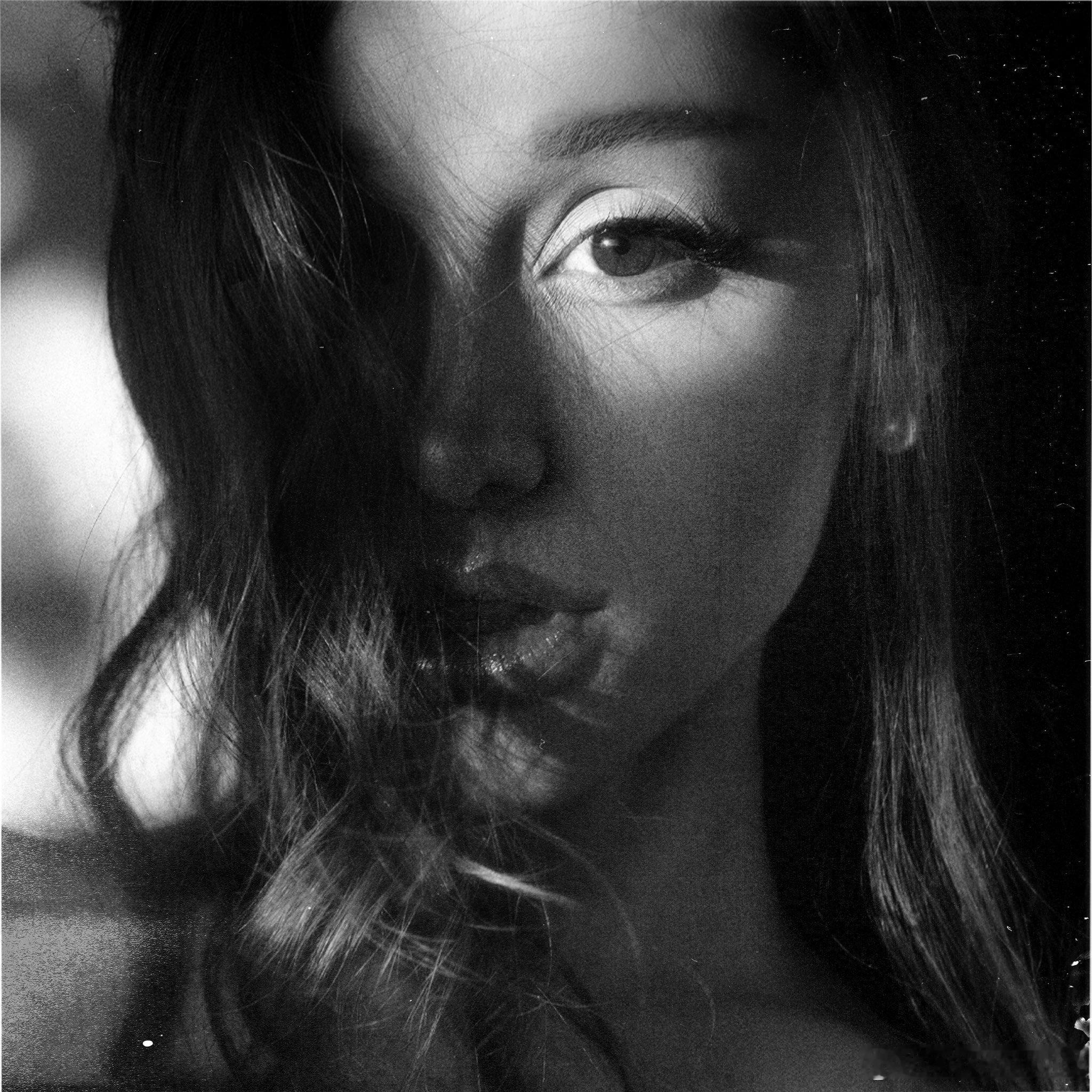 Ariana Grande新专首单《hate that i made you l