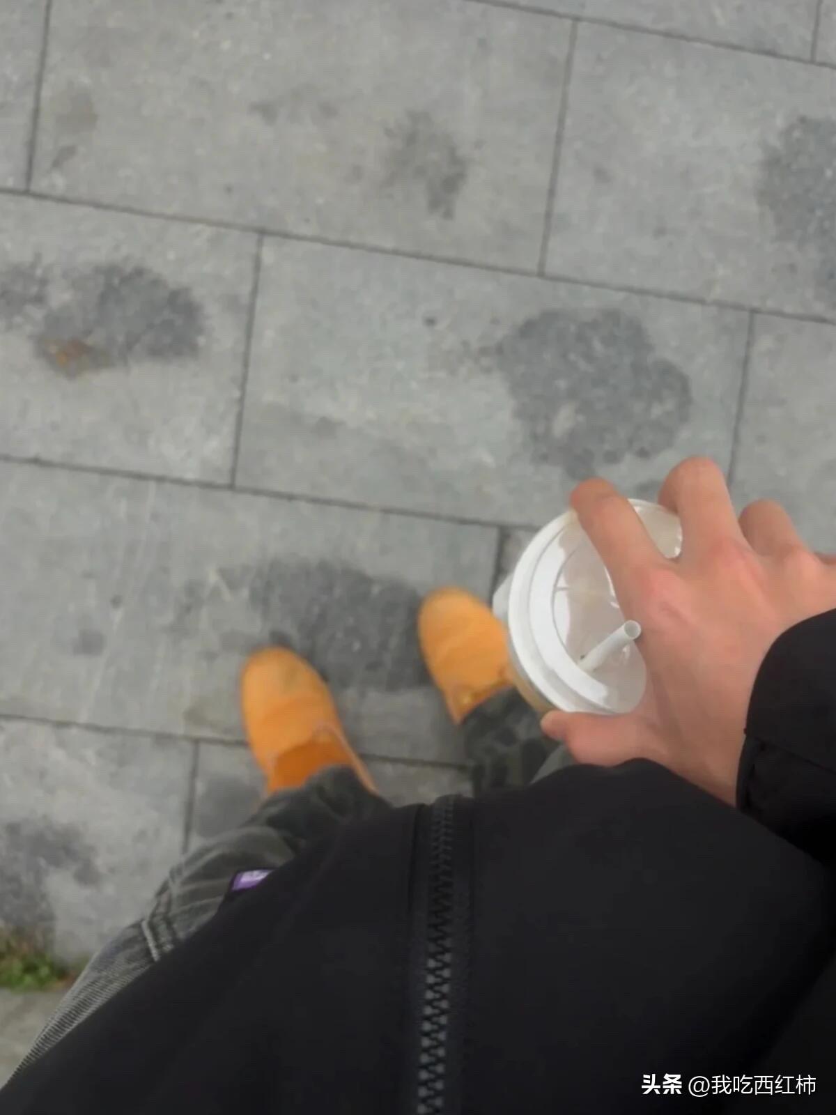 已经32了，再慢慢认识一个人，走到结婚就35了，晚婚的焦虑、闪婚的顾虑，喜欢和合