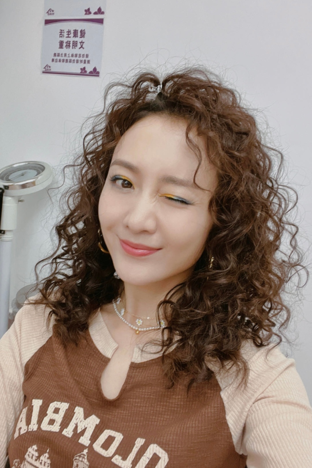 王鸥自拍组图，好漂亮的眼妆 ​​​