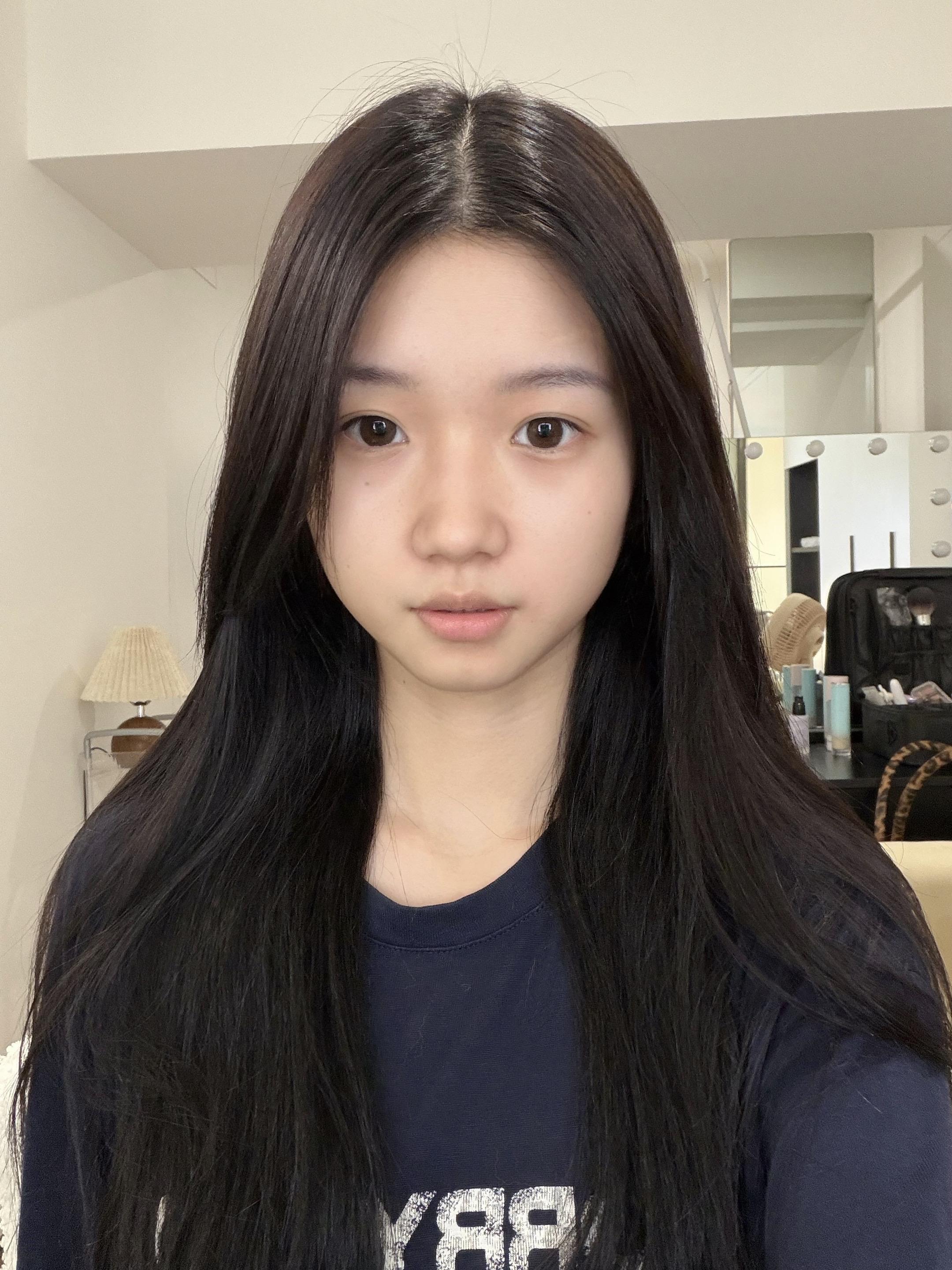 化妆师的手堪称妙手回春…