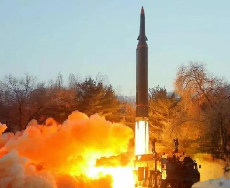 朝鲜宣布发射洲际导弹，飞行大约1000公里，射程可覆盖美国本土！

朝鲜导弹当局