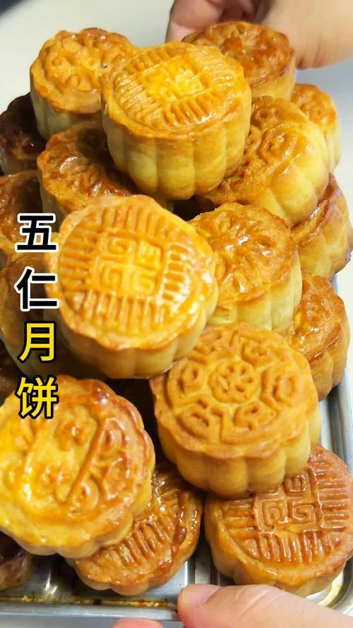 中秋的味道，藏在各地的烟火里
中秋将至，月渐圆，人间烟火也染上了节日的暖意。镜头