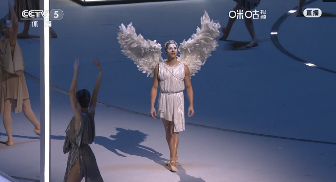 爱神丘比特也来冬奥会了 2026年米兰冬奥会开幕式拉开大幕！一段短片过后，爱神丘