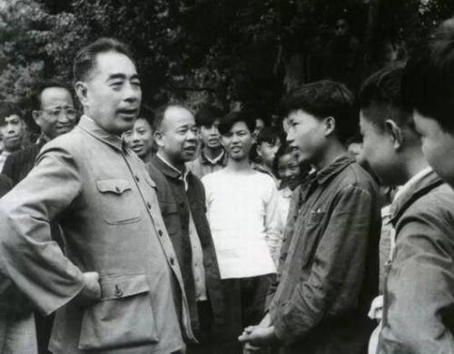 1961年，周恩来总理就调查研究发表讲话：
毛泽东同志关于调查工作的文章（即《反
