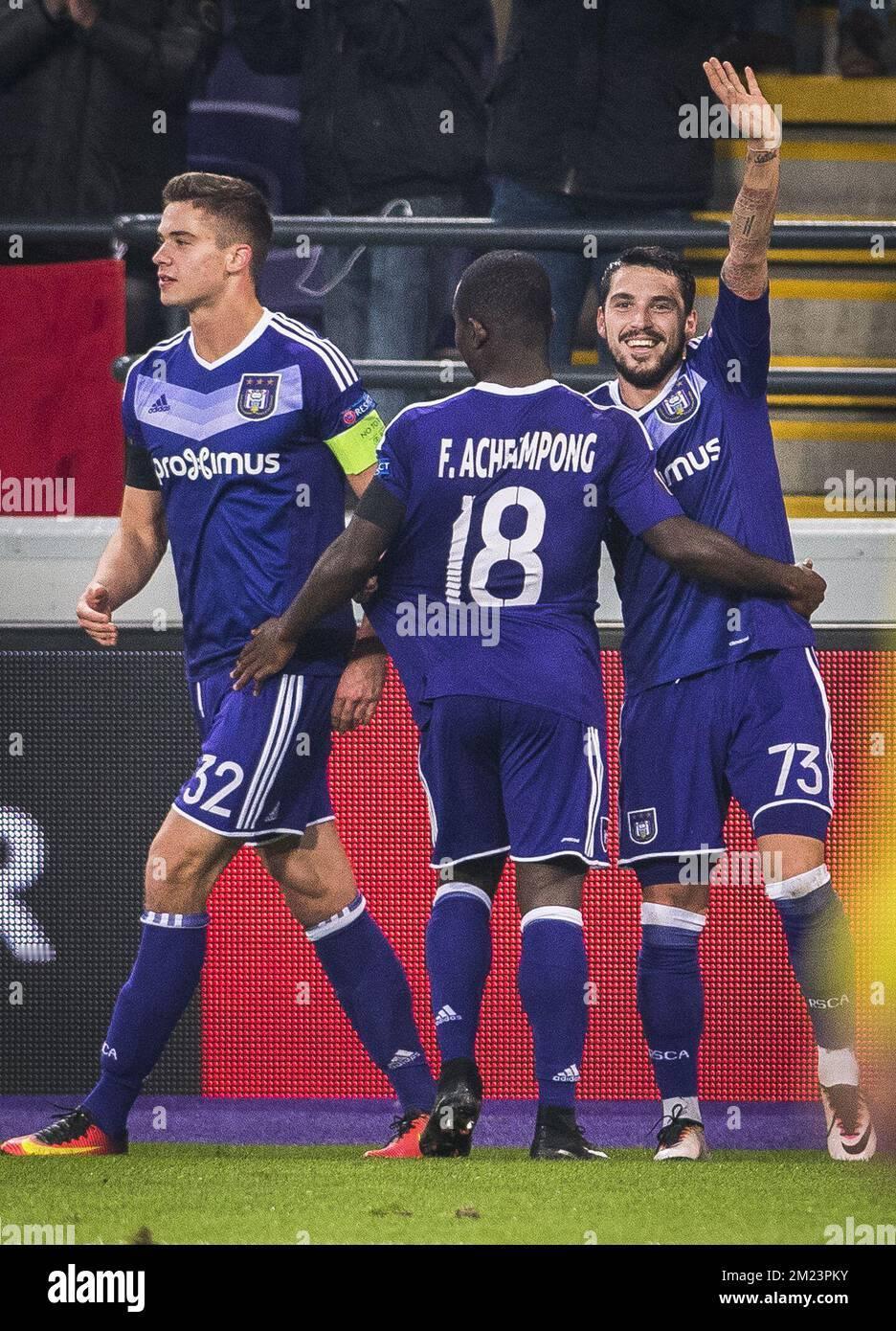 大连英博大连英博中超联赛 阿奇姆彭曾经与斯坦丘在安德莱赫特当过队友 大连