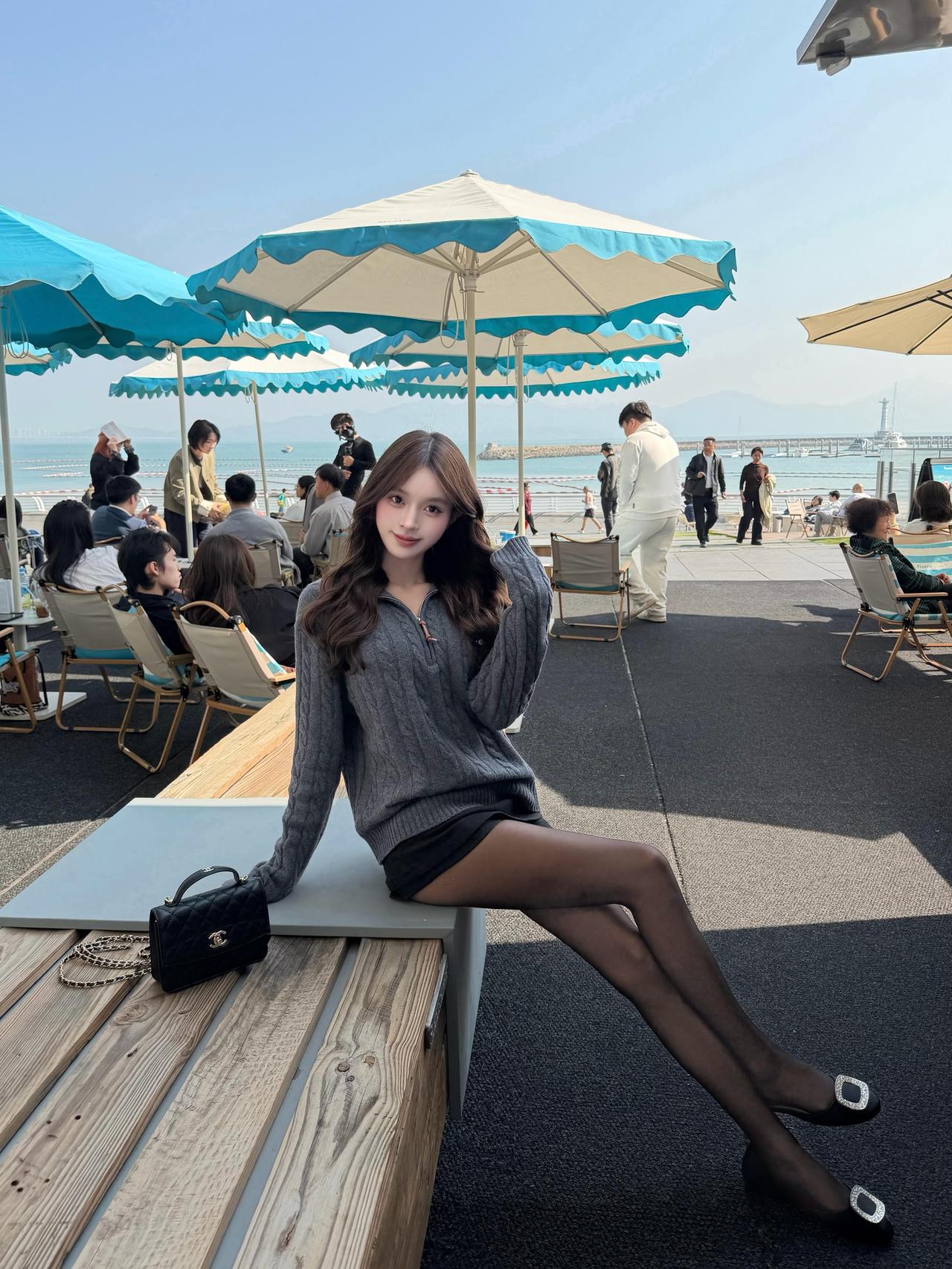 想和你一起吹吹风🩵
真的好喜欢深圳的海边咖啡🌊
阳光甚好 往那一坐 缓解一整