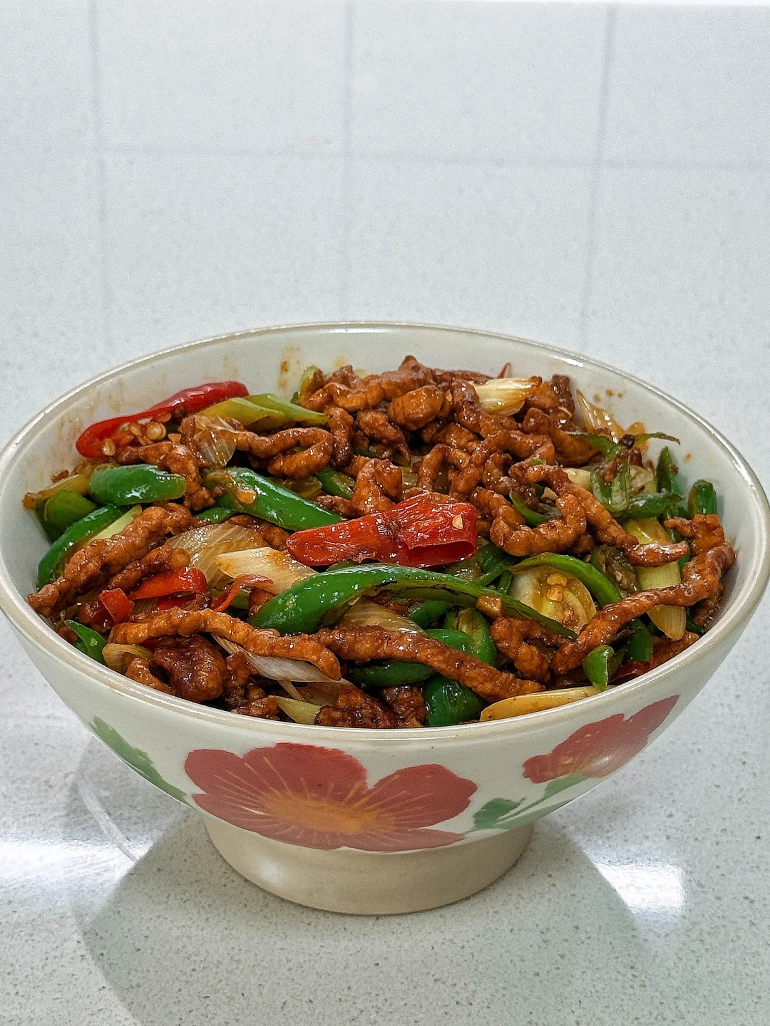 今天吃什么🥢🥢泡椒葱爆肉丝（附做法）