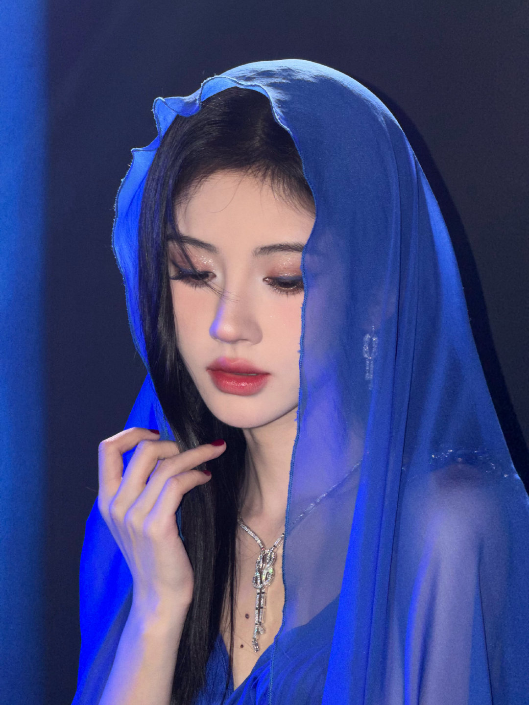 jjy 幸福有很多种  而我们是一种