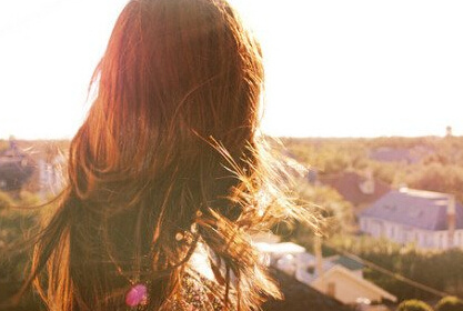 舍得小，就有可能得大；舍得近，就有可能得到远。人生若只如初见，我们就体会不到成败