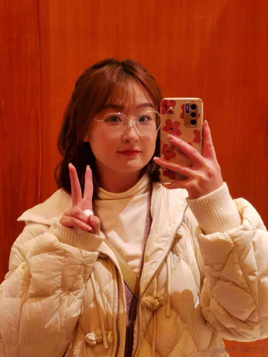 一枝红杏出墙来了 可以给几分 