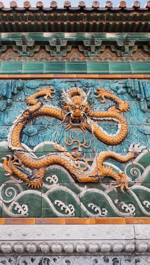 一、实用建筑功能

它作为传统照壁，能遮挡外人视线，保护内宅隐私，同时阻挡直来直