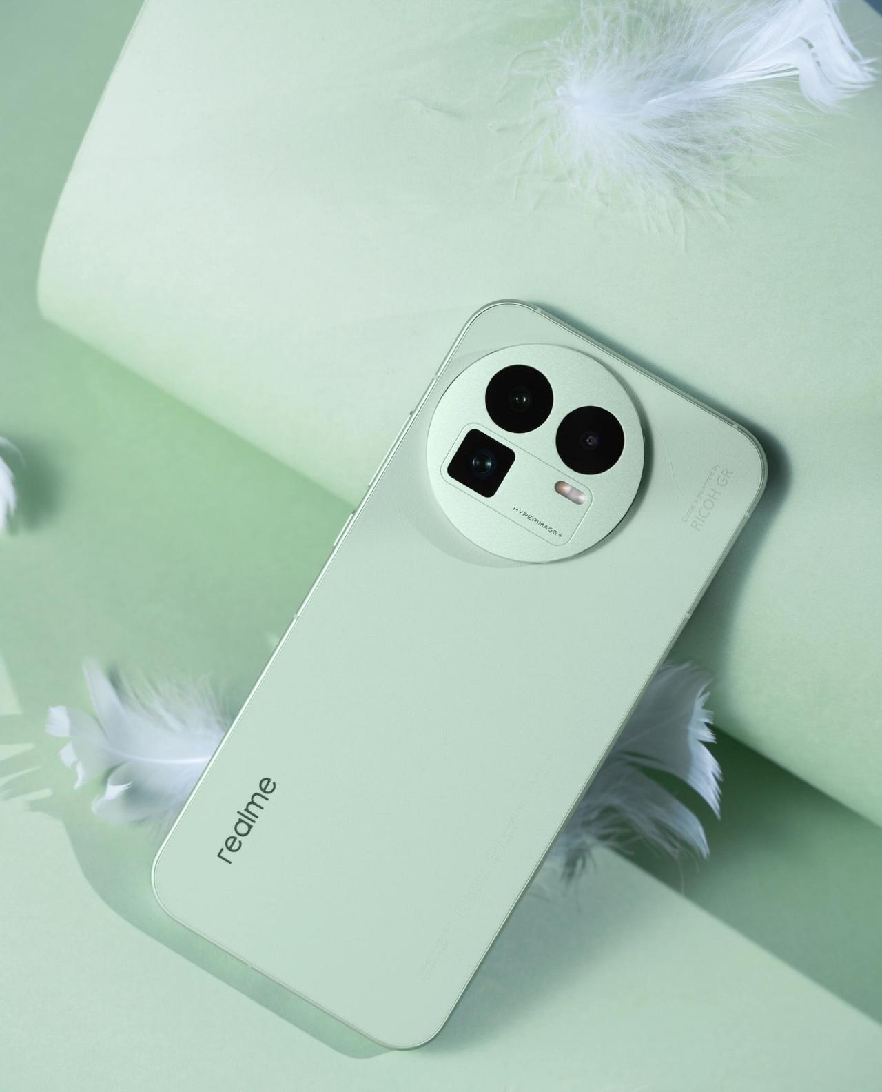 真我GT8图赏：年轻人的第一台理光GR这一次，标准版确实同样很强。真我GT8的这