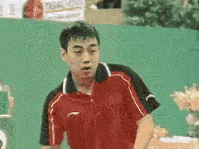 刘国梁女儿惊讶爸爸曾经这么帅翻到老照片连刘宇婕都忍不住惊叹，谁能想到如今温和敦实
