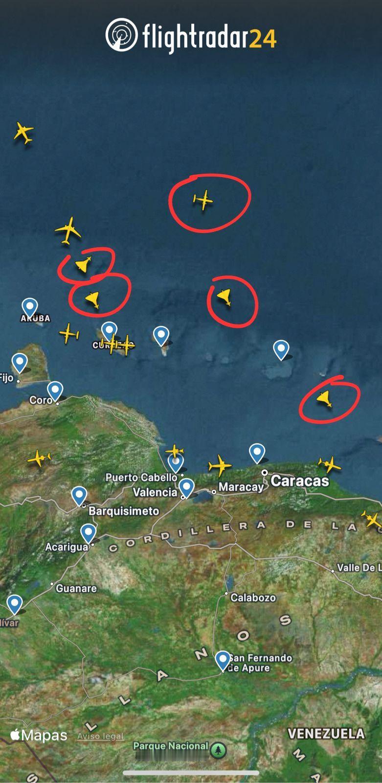 新闻快讯——4架波音EA-18G“咆哮者”战斗机及1架美国海军陆战队侦察机，已闯