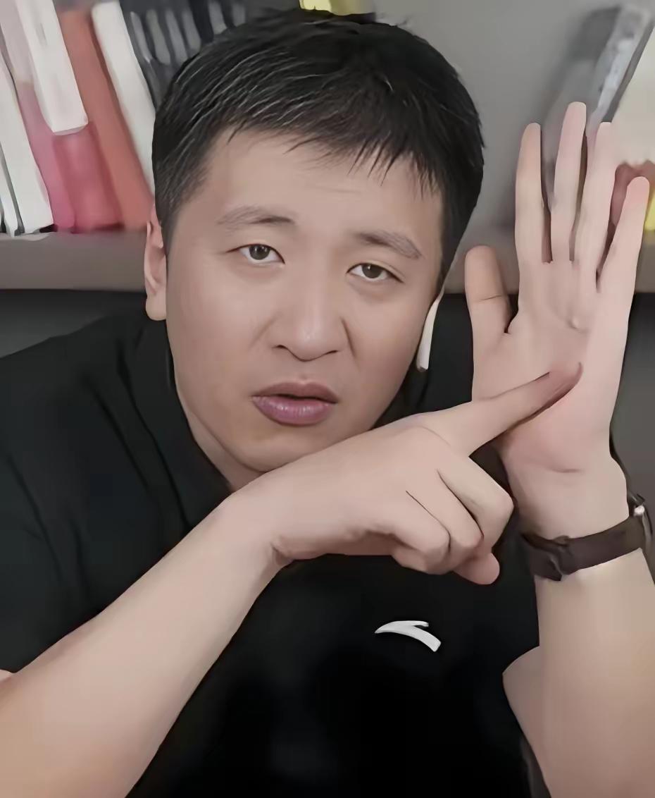 网络应该传播正能量，
在我眼里，
这三位男士才是真正的正能量，
只可惜，张雪峰老