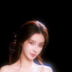 angelababy angelababy 与你相遇，是时光赠予我最珍贵的礼物，