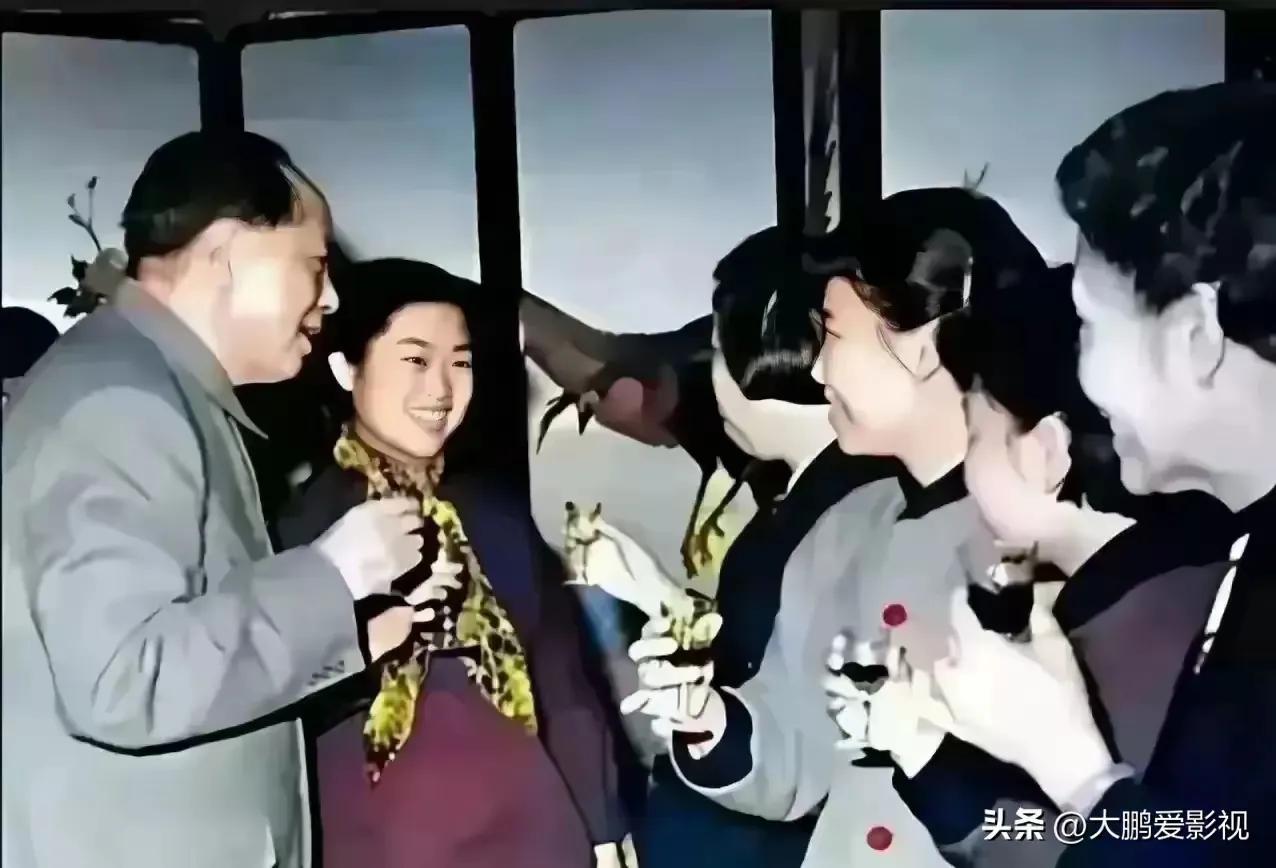 群众真的爱戴毛主席。看评论区！！