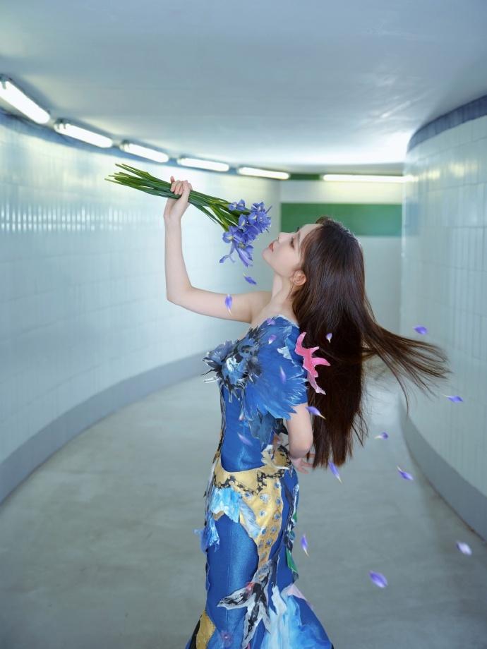 孟子义VOGUE造型孟子义vogue高定鱼尾裙    孟子义VOGUE出图，高定