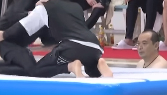 不语 只是一味流口水 
