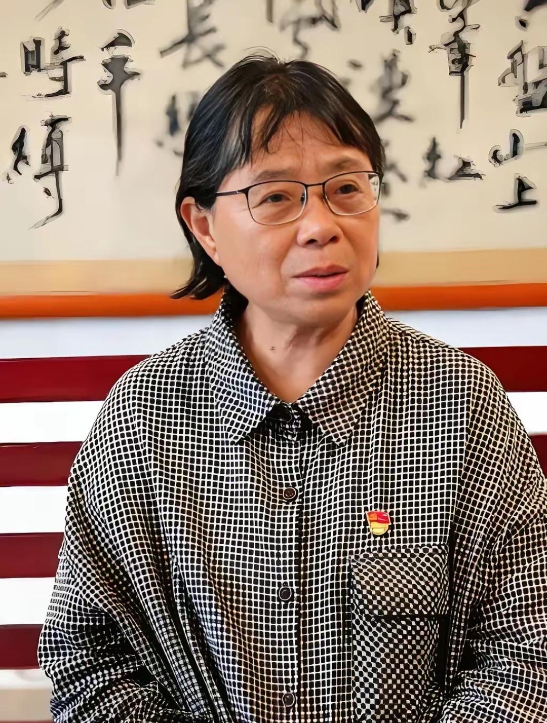 华坪女高的新教学楼落成交付，她把日常管理的担子，交到了当年跟着她一起啃冷馒头的年