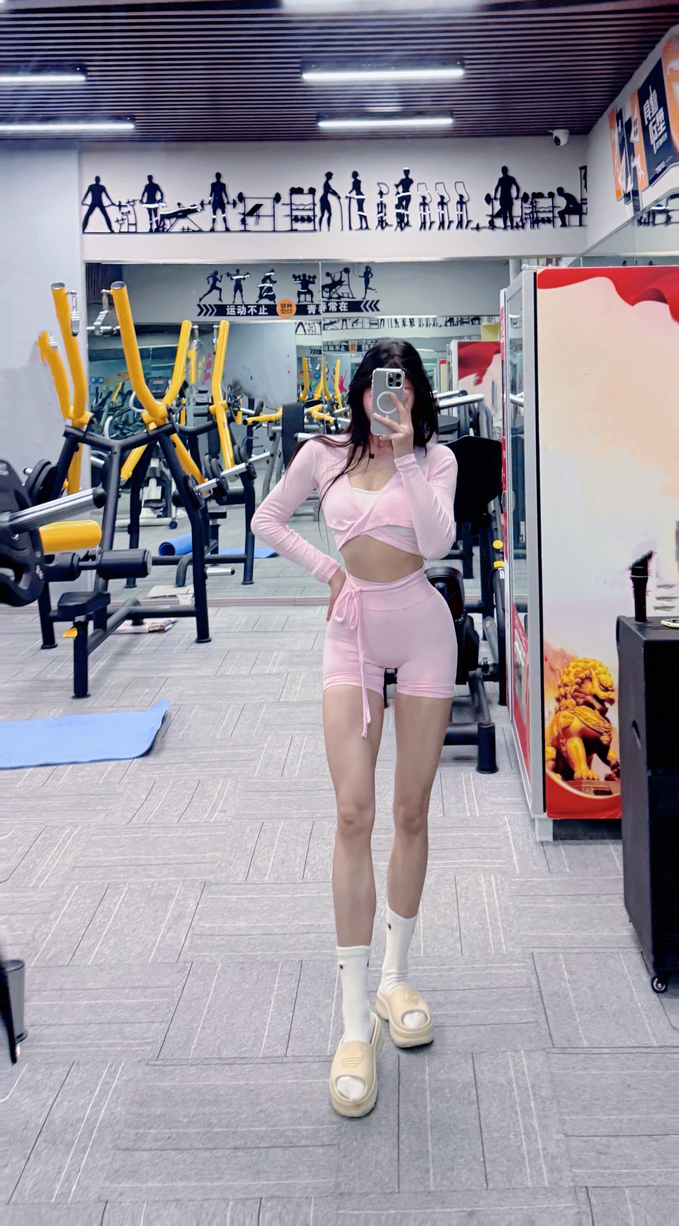 光阴如骏马加鞭 日月如落花流水