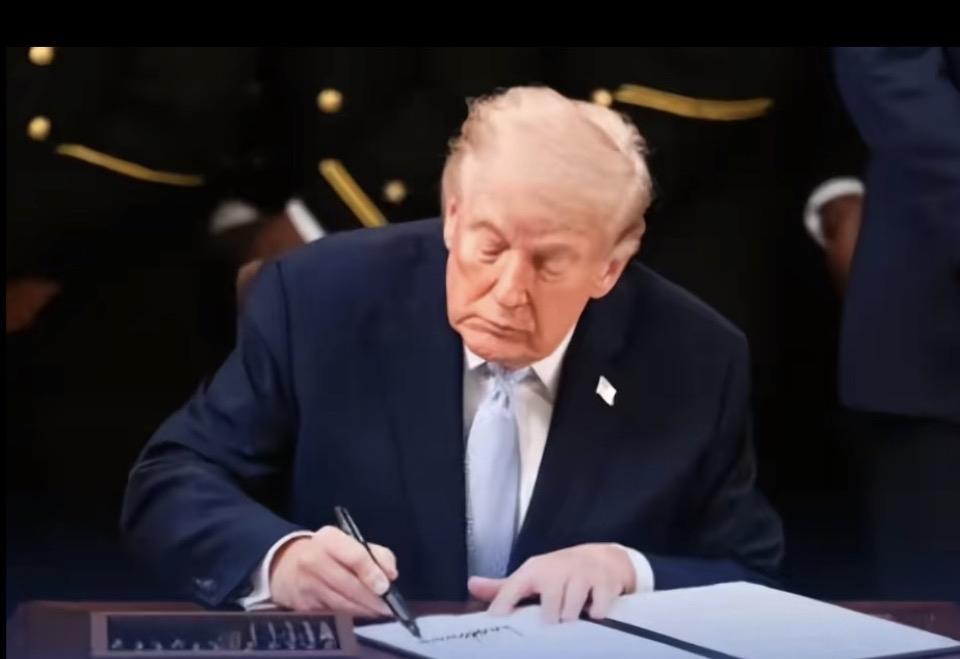 2026 年，美国政治舞台依旧风云变幻。特朗普动用《外国敌人法》推动遣返，行政权