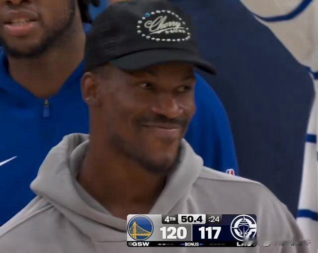 库里带领残阵拿下快船，季后赛又进一步了。
巴特勒：他们真的很棒，我说过下赛季我们