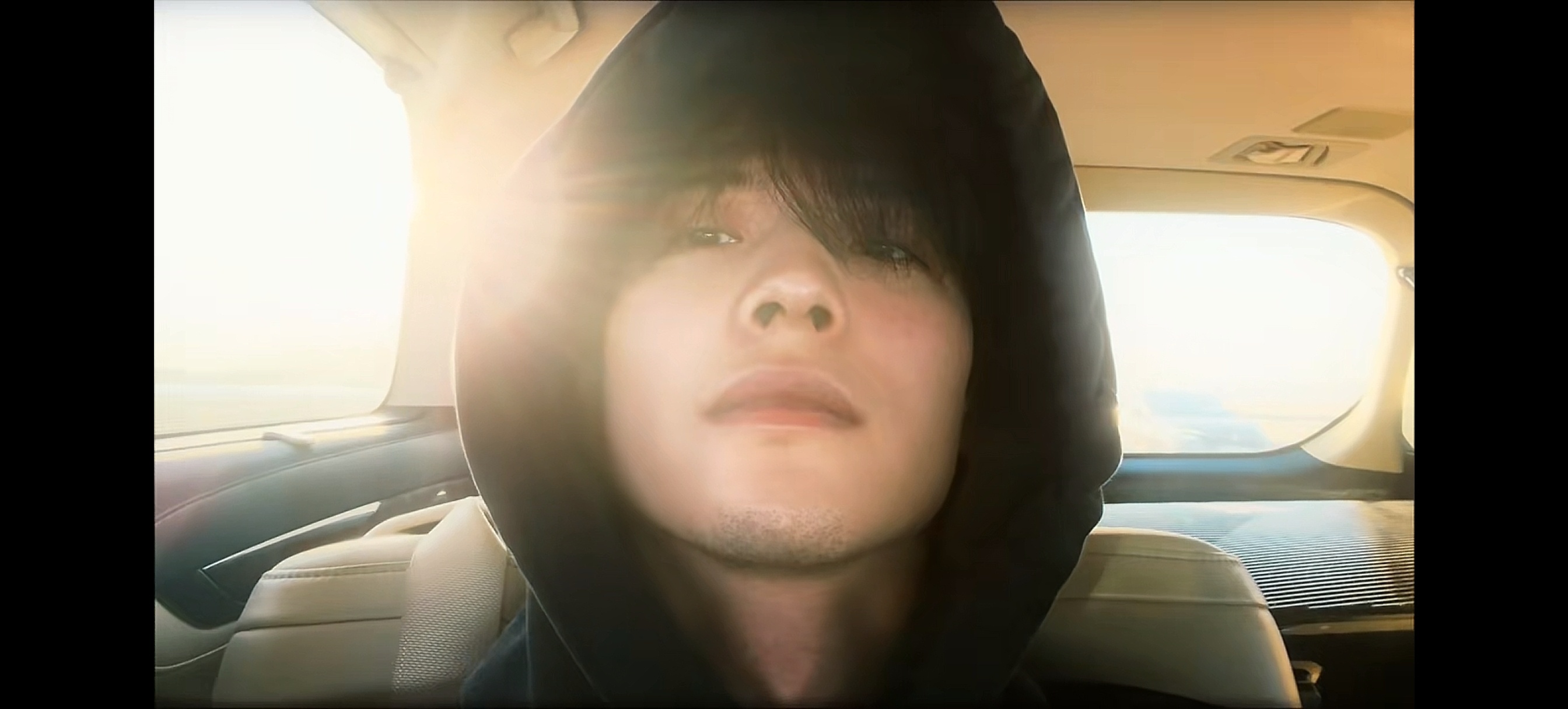 文青男来也…很有老公王的感觉哈哈哈满分冷脸帅 