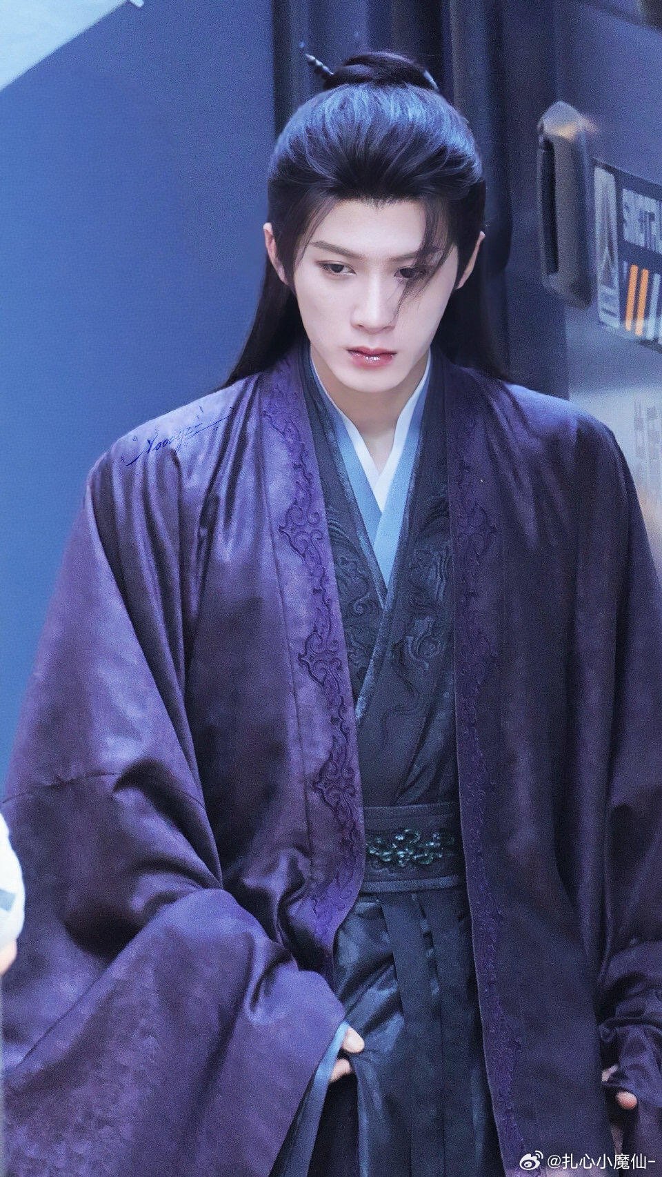 檀健次随便拍拍就硬帅啊 