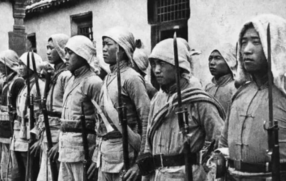 没人命令，没有支援，只有一把锈刀、数发子弹。1941年寒冬，沂蒙山深处一场几乎被