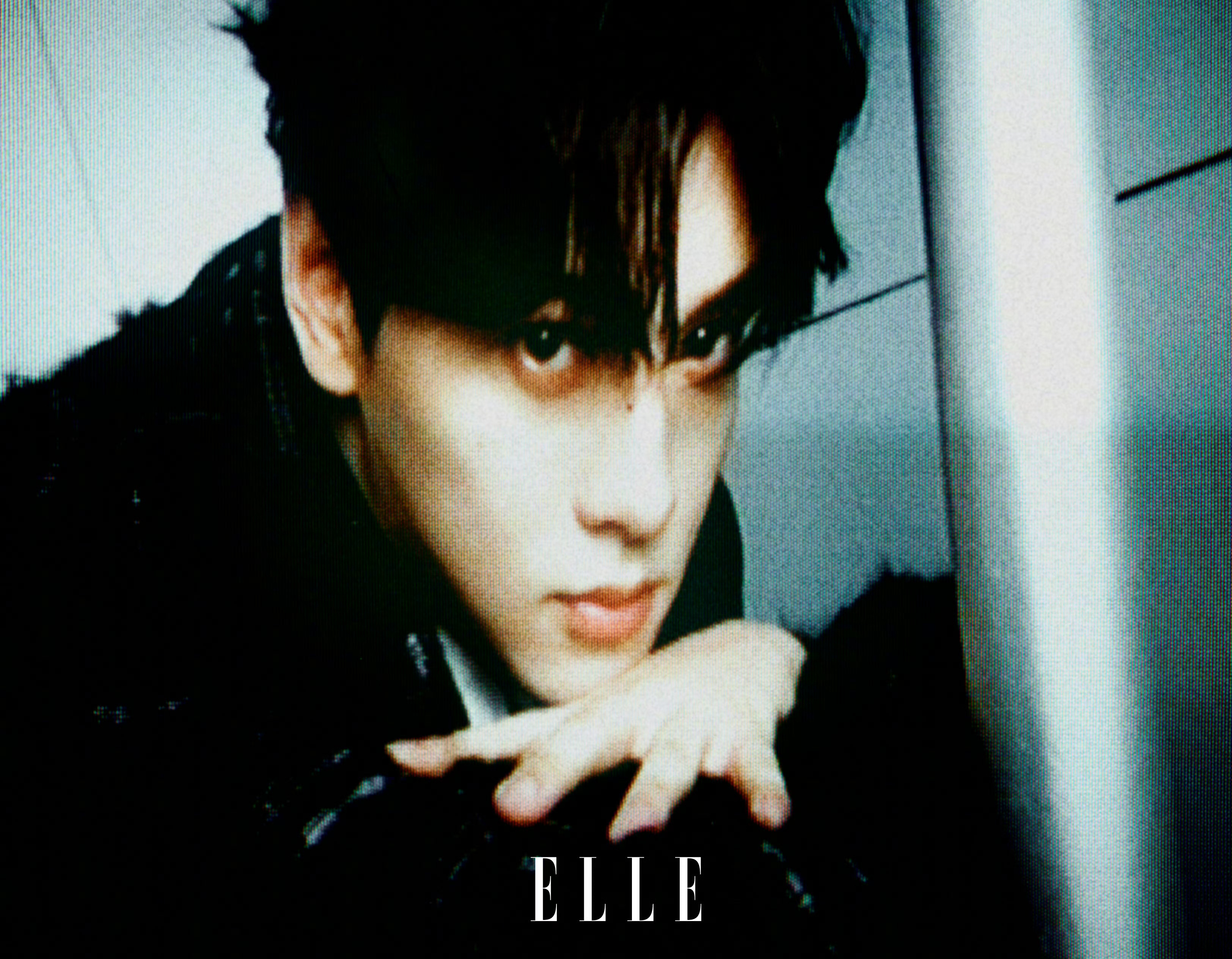 ELLE田栩宁8月刊封面田栩宁多视角实验大片ELLE拍了拍田栩宁封面大片 第三波