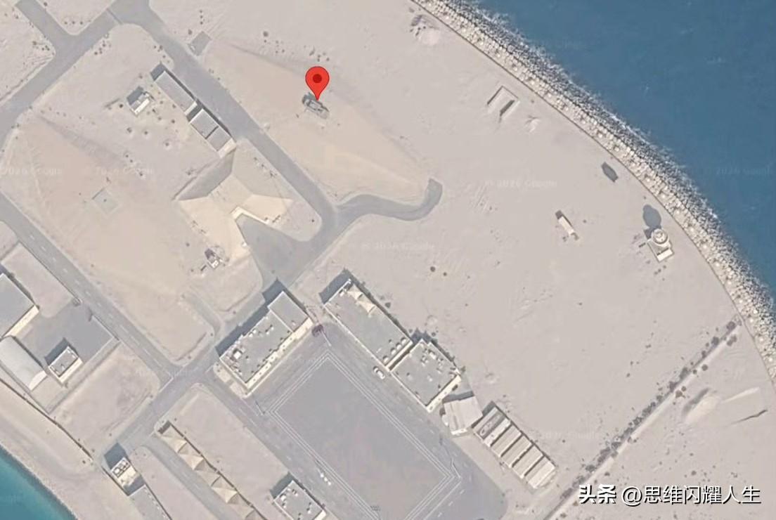 太有意思了，巴林在海边用咱们的FK-2000弹炮合一防空系统，保护鹰酱第五舰队司