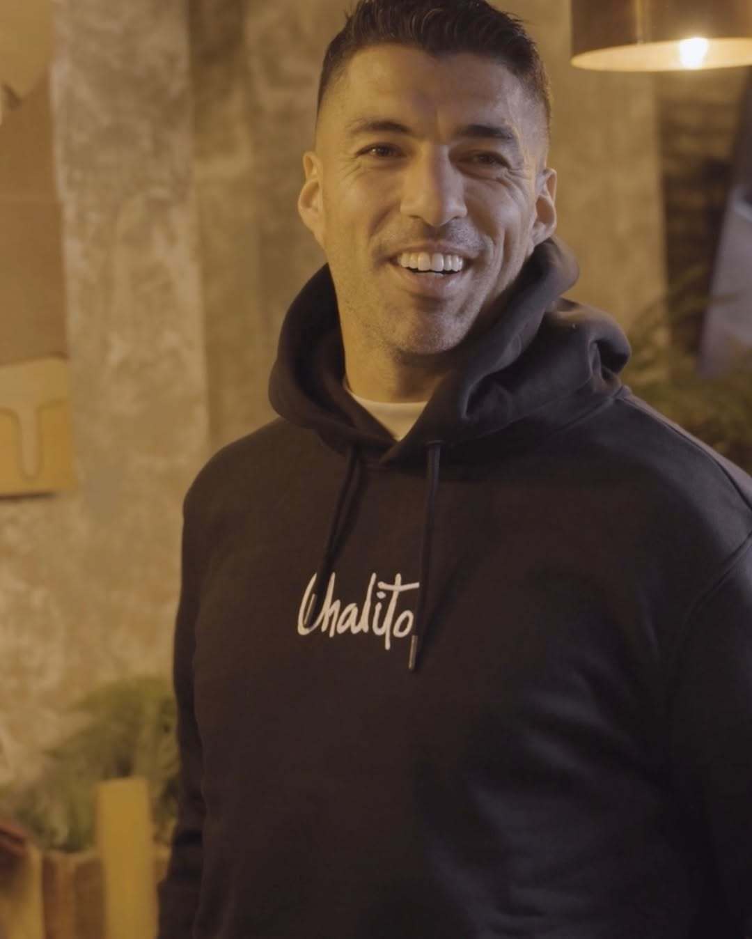 🎉 祝贺新店开业！ 苏牙：“昨天，我和Chalito的全体团队一起，在马德里市