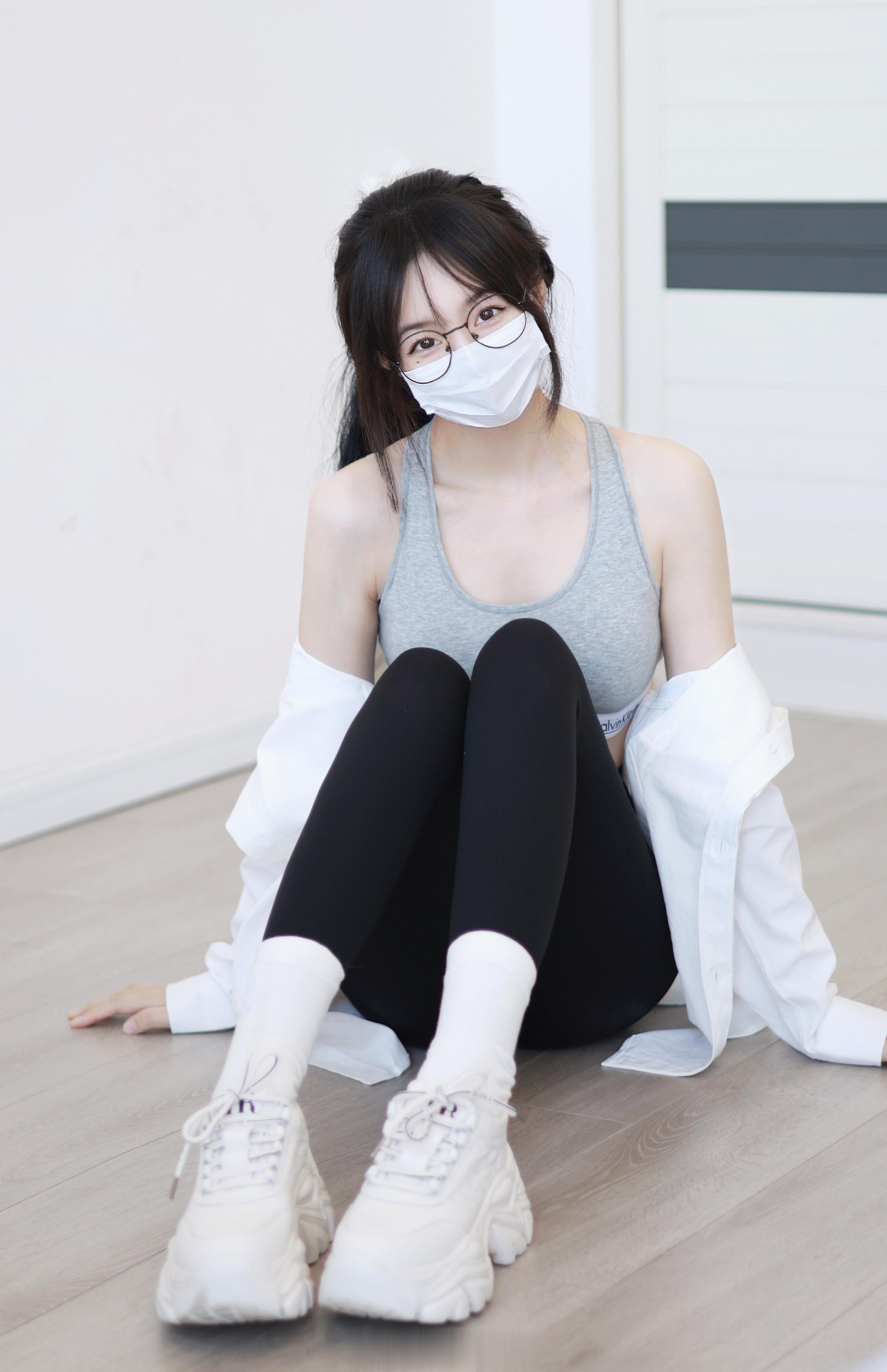 身材只要到位 衣服只是点缀 ​​​
