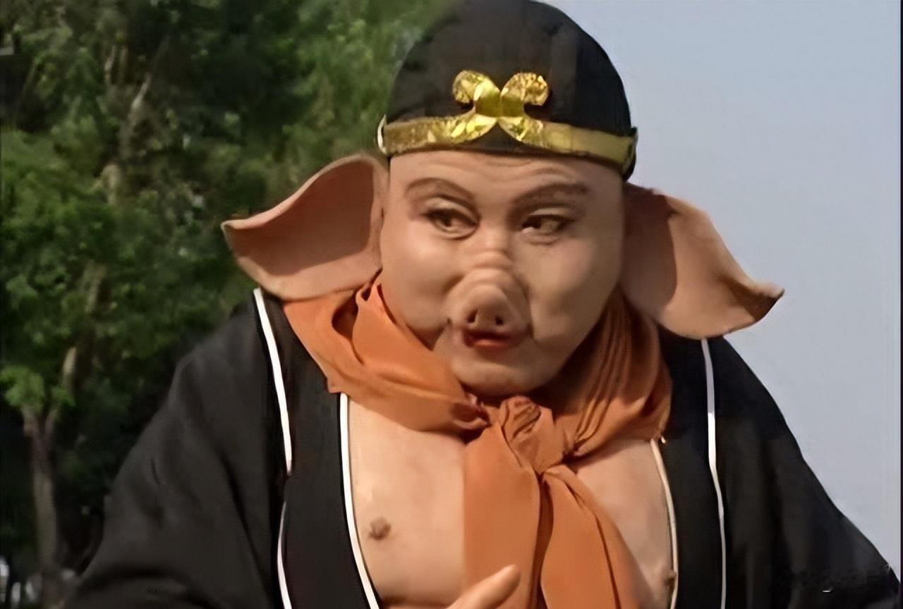 很多人认识马德华，只有一个身份——86版《西游记》里的猪八戒。

前段时间他回到