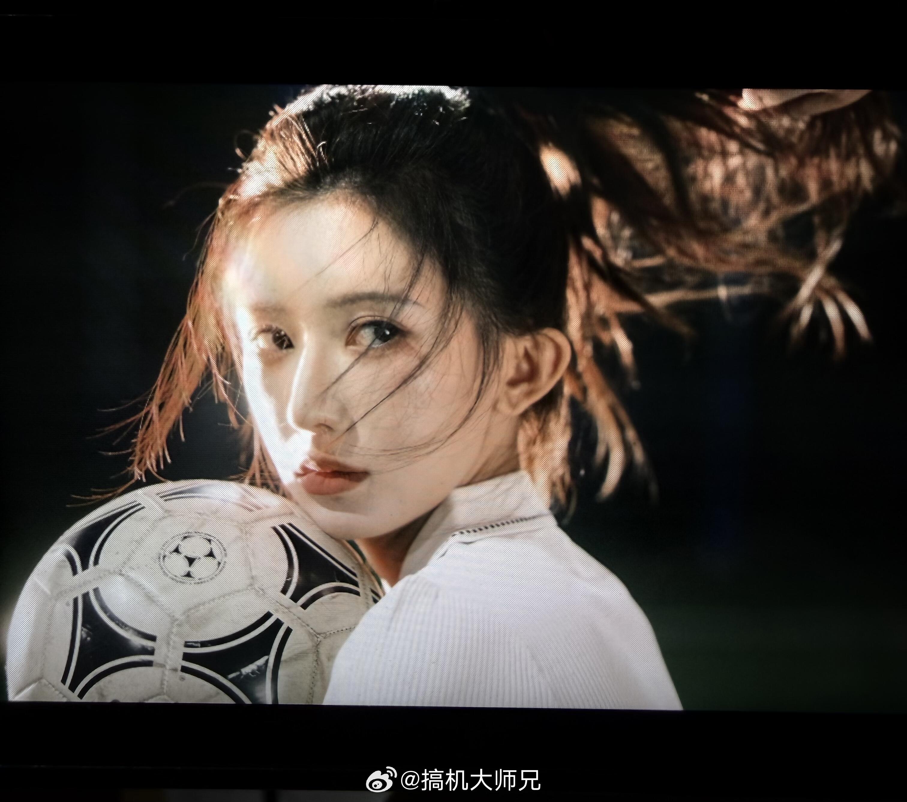 拖延症患者，补一个大前天看的《功夫女足》的影评      这电影票房已经破14亿