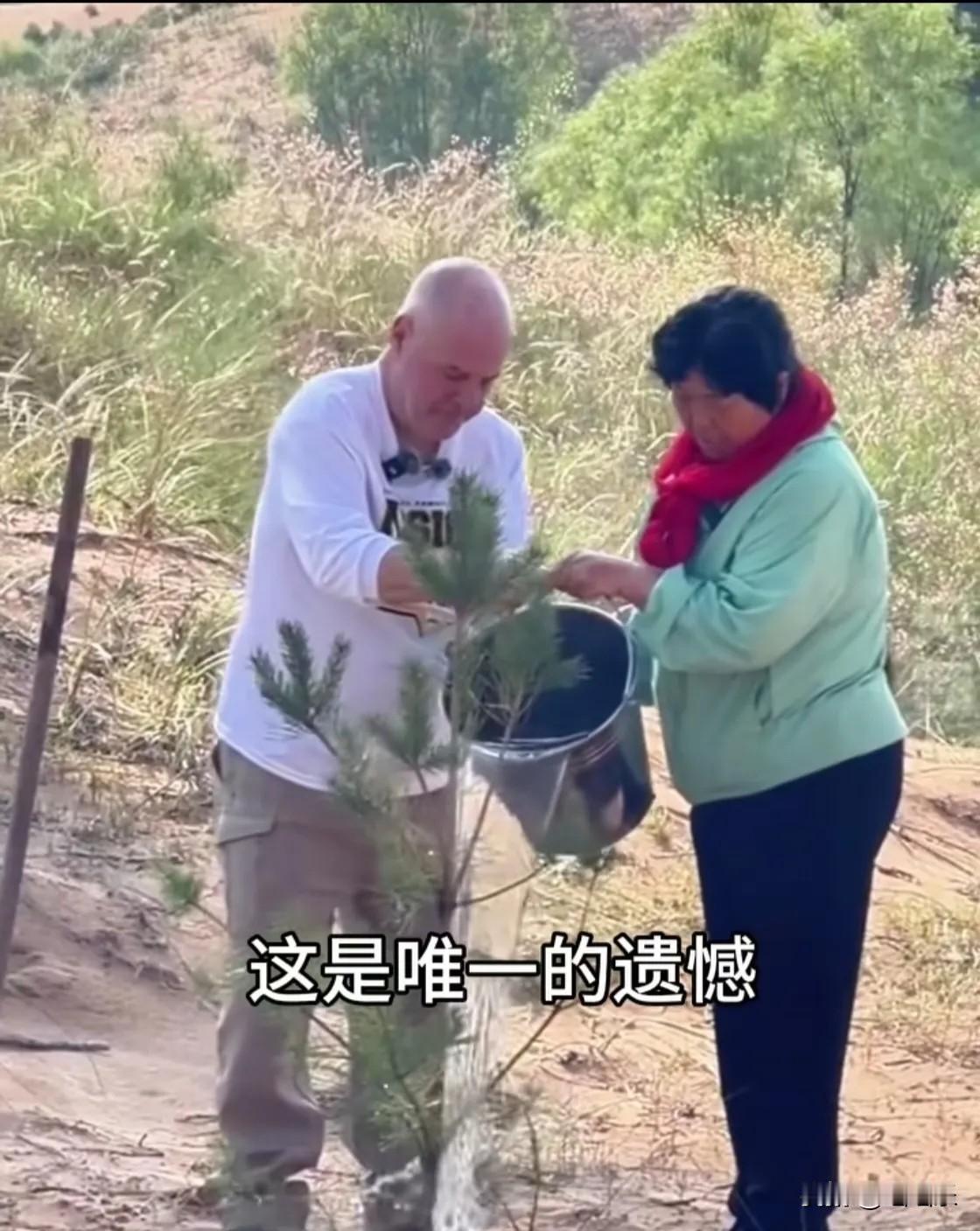 塞考斯说：这次我要走了，可能没机会再回来了…话还没说完，他就忍不住眼泪直流。临走