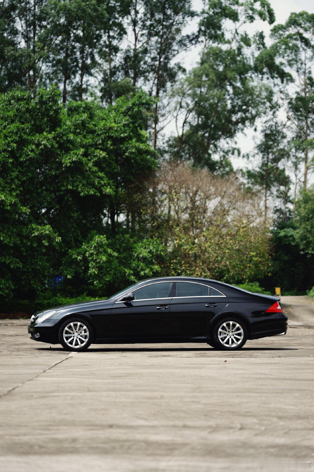 Mercedes-Benz CLS350 C219或许是因为W211 E280给