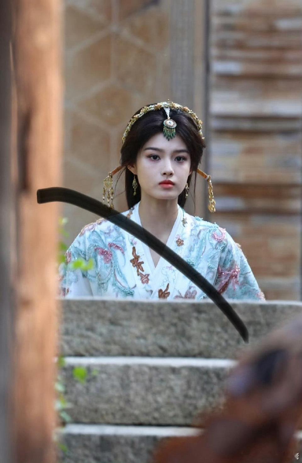 少女变壮汉，好辣眼睛，小四的审美怎么不行了。 ​​​