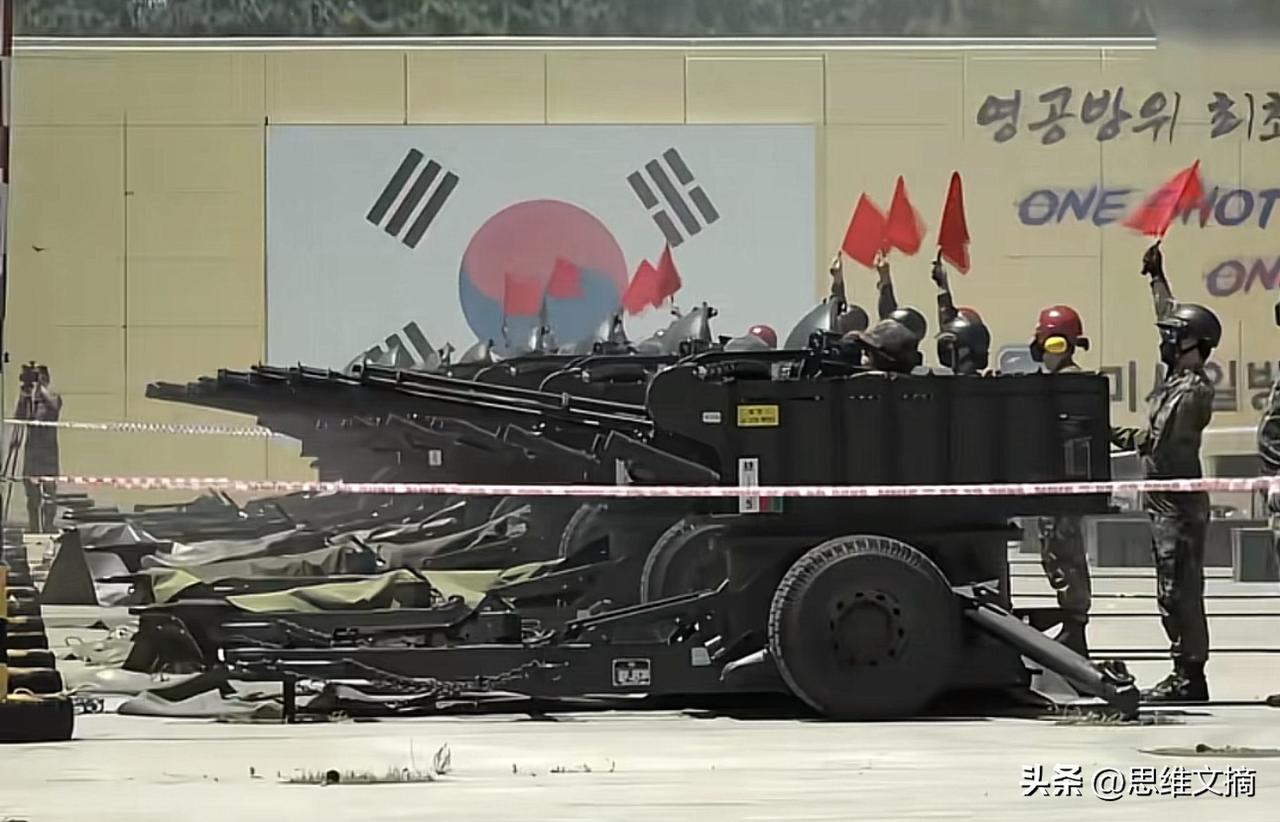 韩国8门防空炮齐射，悬停无人机只打下一半，网友：这等于告诉朝鲜，攻击我，你们命中