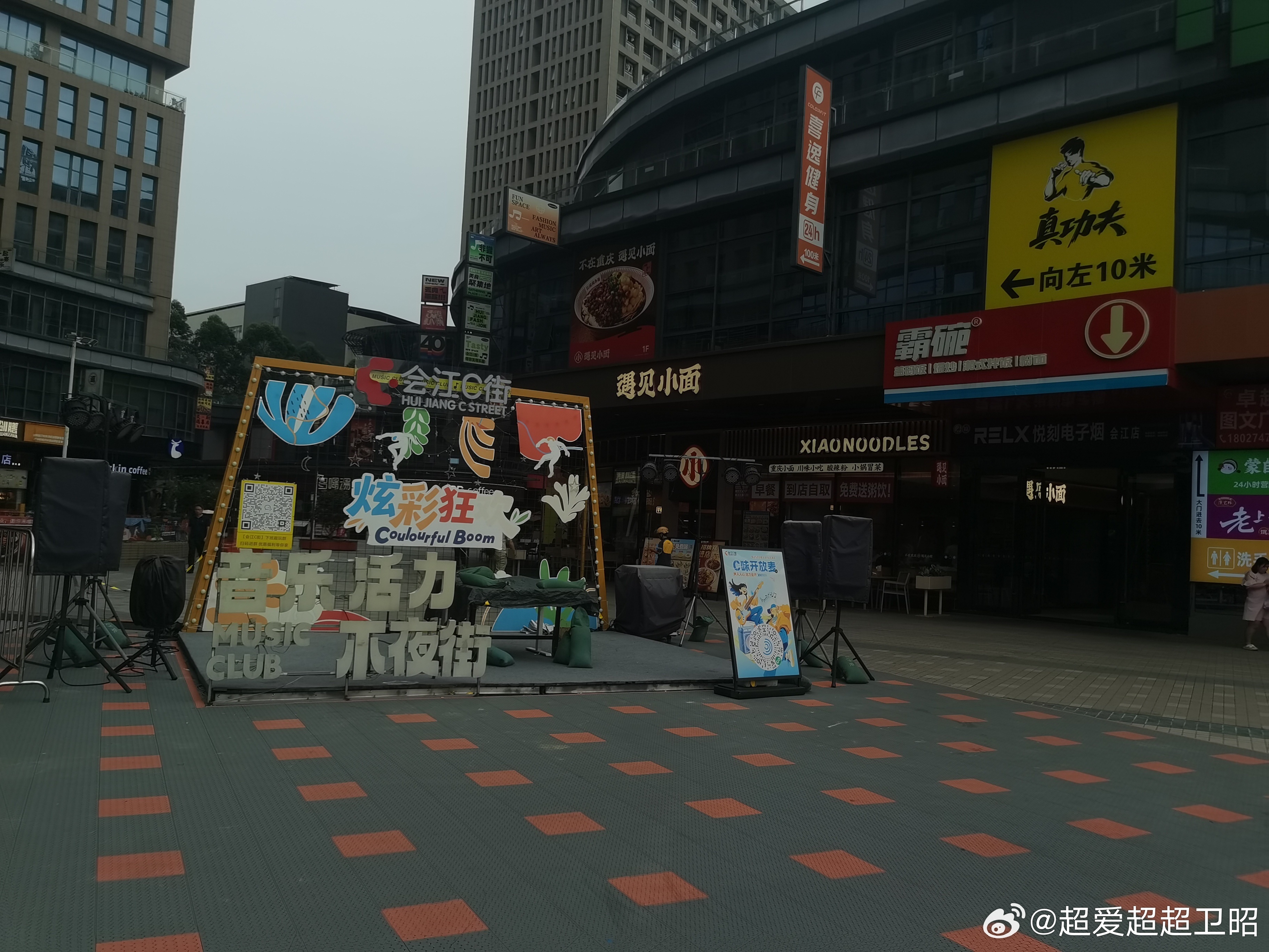 阳光信用 做人要宽容，心容千缺，受得起百污，这是你的修养；做人要善良，心存仁爱，
