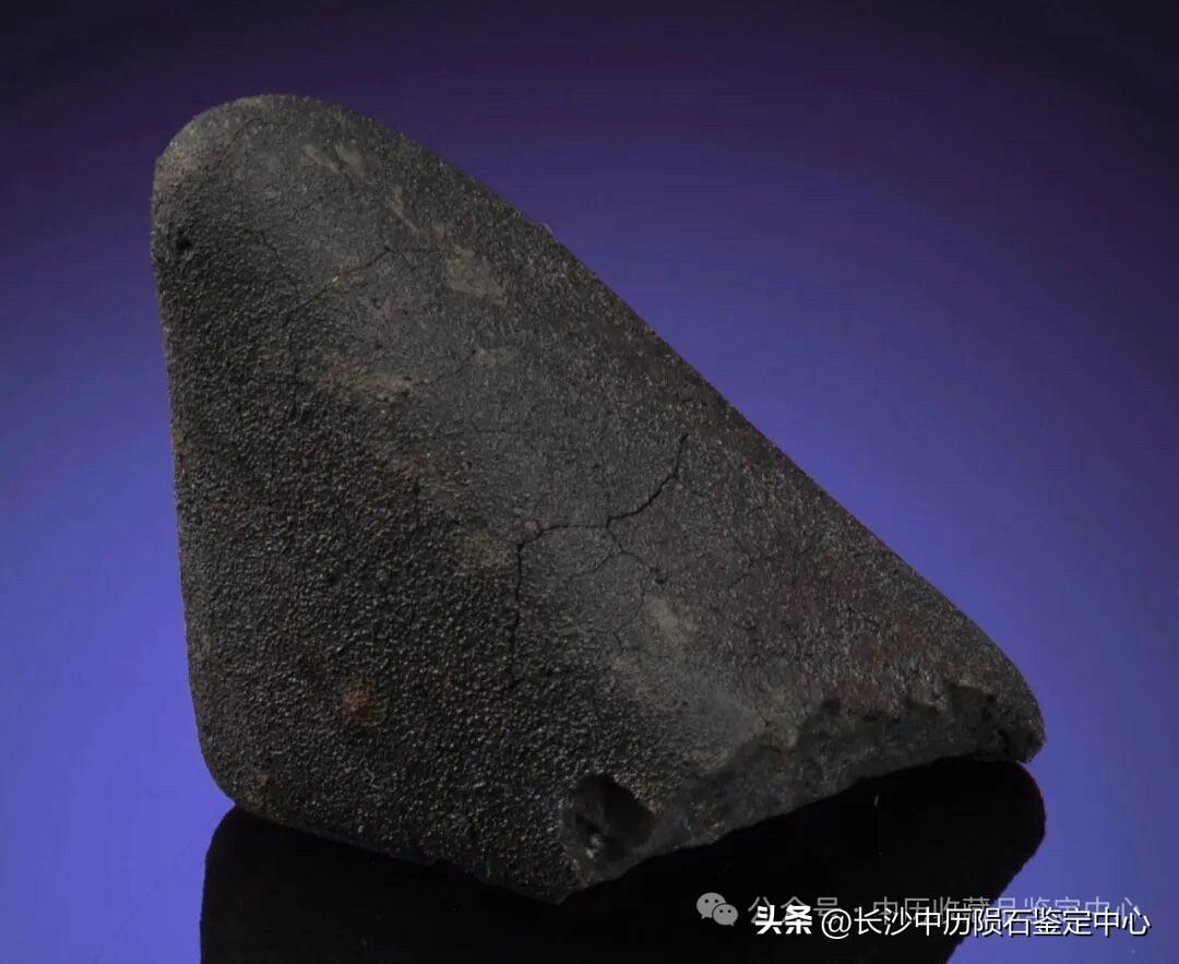 知道自然界什么石头数据最像陨石数据吗，地球上有三种石头数据及其像火星陨石，月球陨