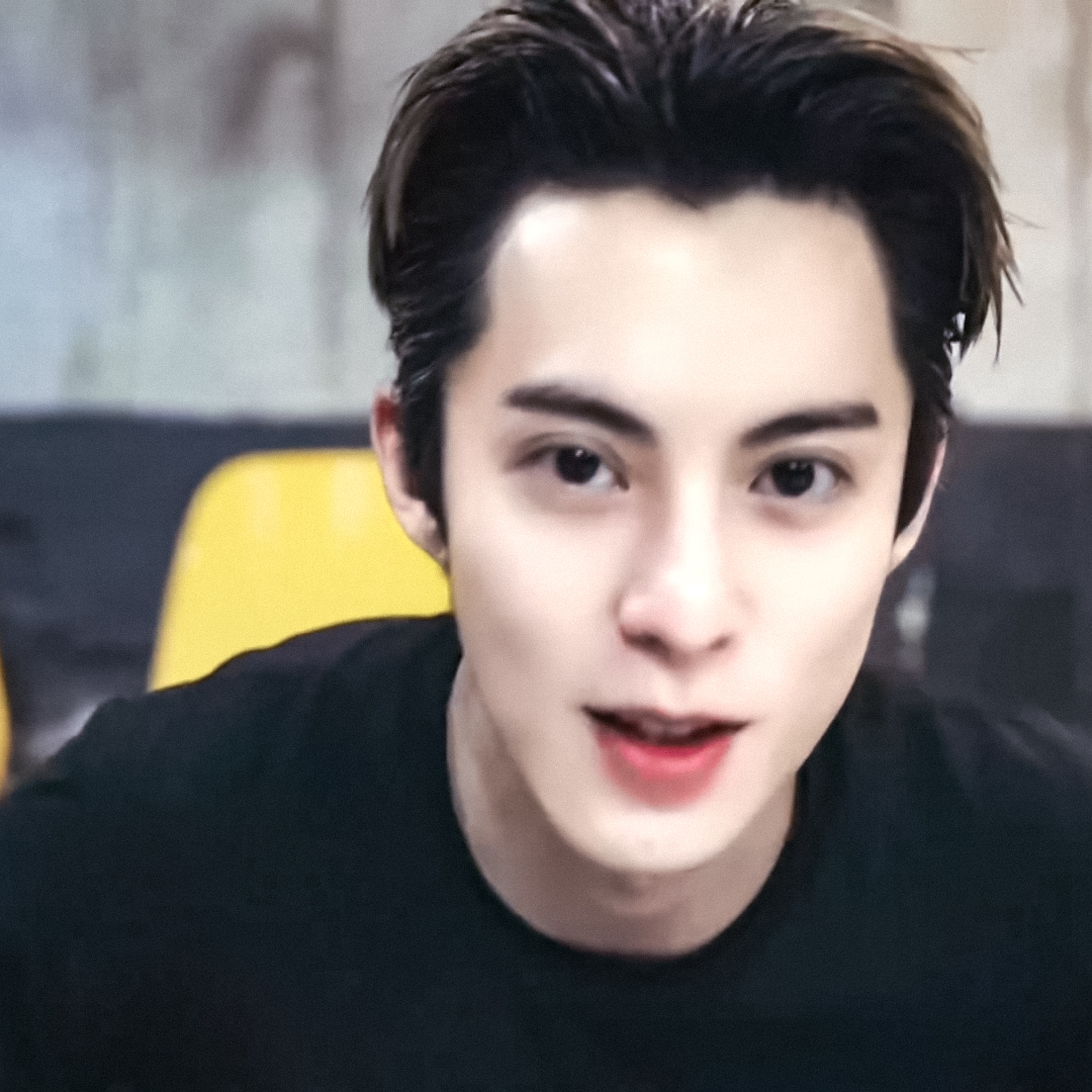 说什么听不见 只想亲我猪🥺 