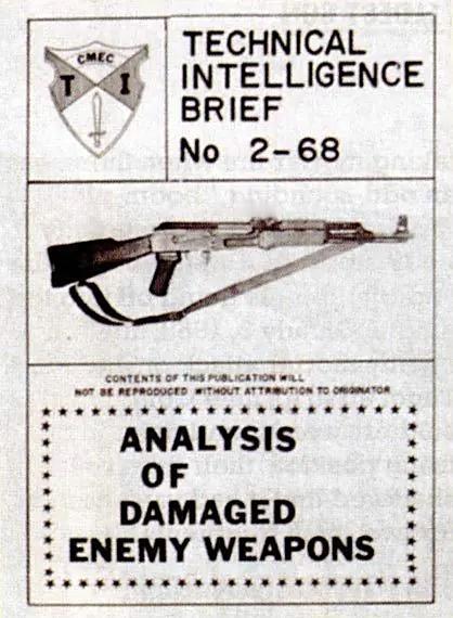 1968年，一个北越士兵端起中国造“56式”步枪，瞄准了一个美国兵，当他扣下扳机