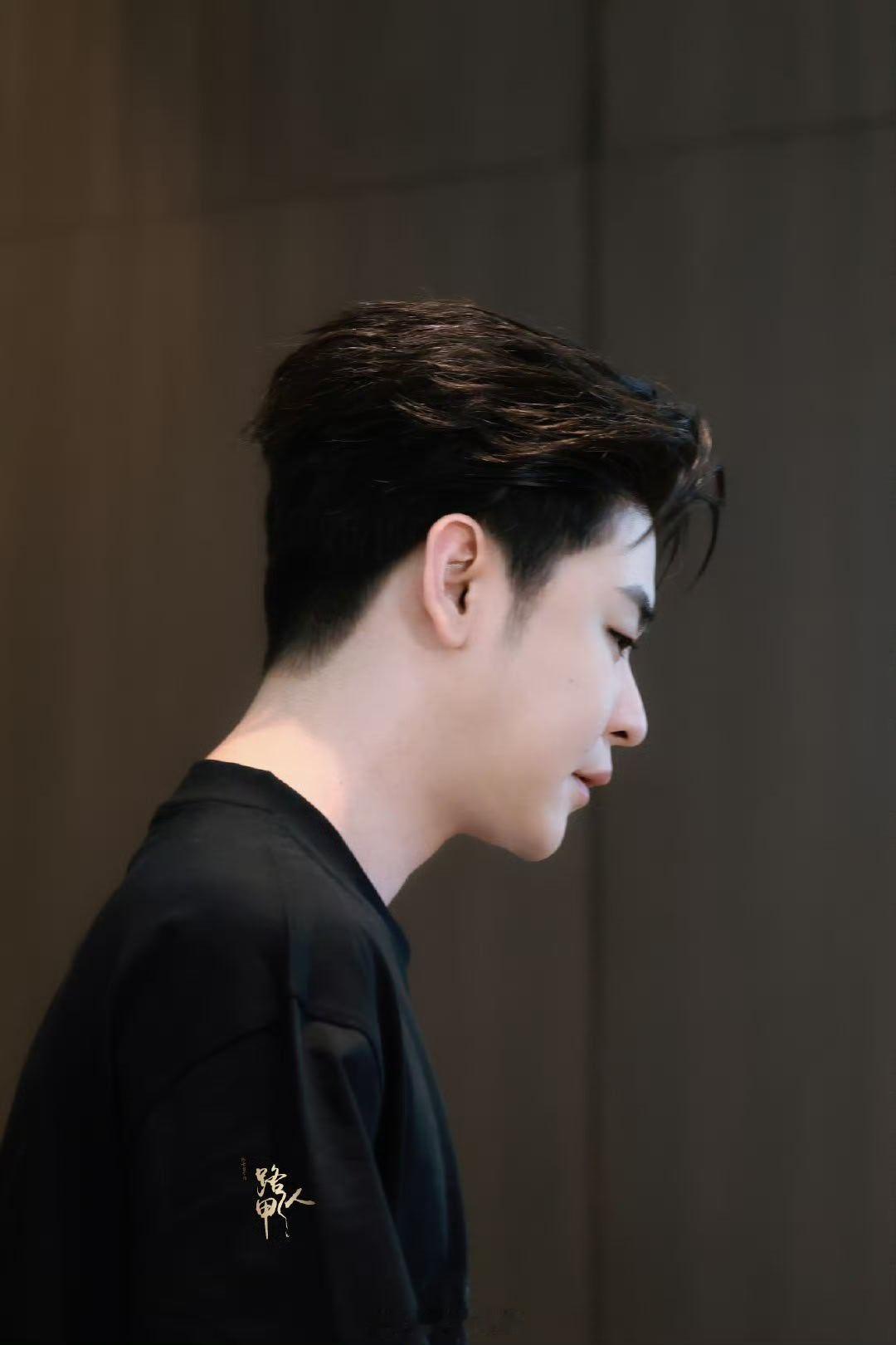 张云雷 说给张云雷的晚安心语       张云雷可真好看  怎么那么好看   哎